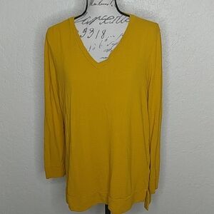 Adrianna Papell V Neck Top Size M